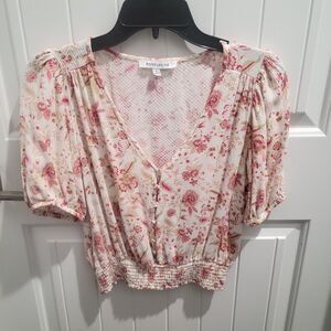 Rose & Olive Floral Boho Batwing Sleeve Smocked Shirt sz small Rose White Blouse